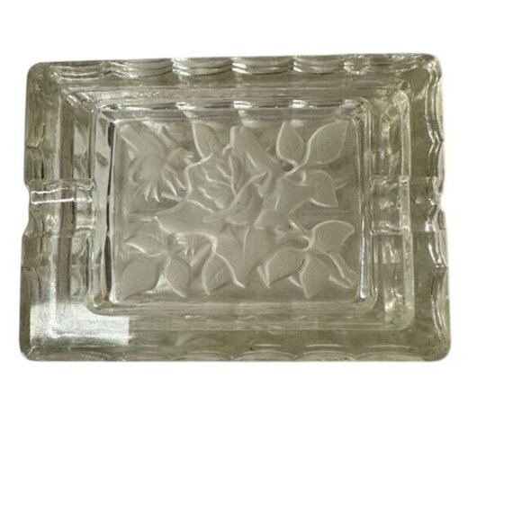 Vintage Clear Glass Cigarette Box and Ashtray With Floral And Starburst Patterns - Picture 5 of 7